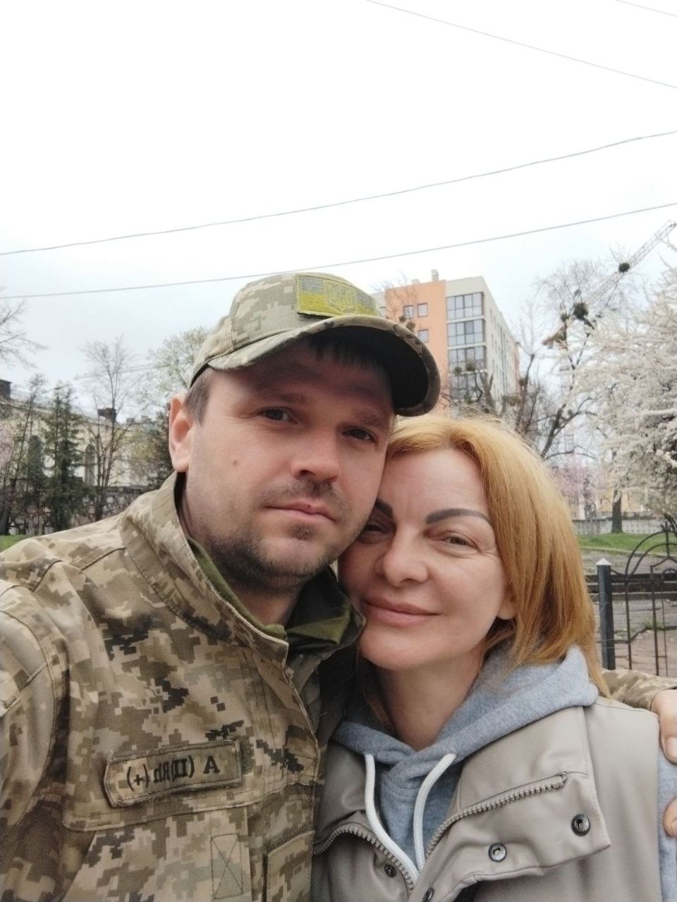 &quot;Якщо накладу руки, все одно не буду з ними&quot;. Українка втратила на війні сім’ю, але будує життя далі